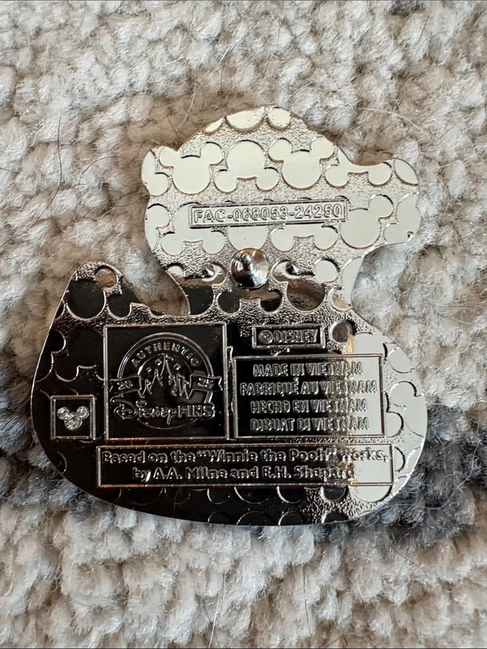 🦆 Ducks of Disney trading pin (Tigger) - Disney Parks collectible (Brand New)